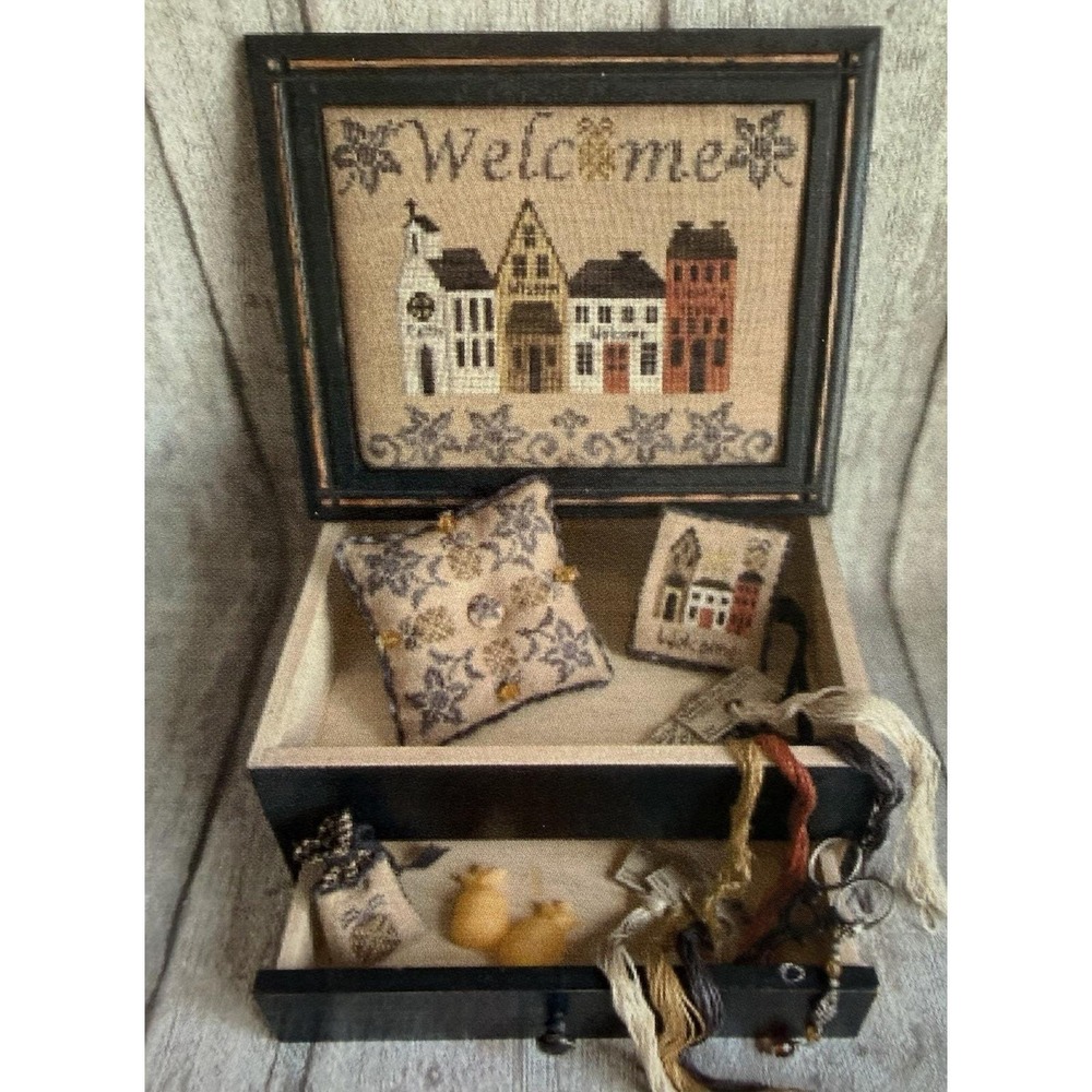 Mani di Donna THE WELCOME STREET Sewing Box Lid Accessories Cross Stitch Pattern